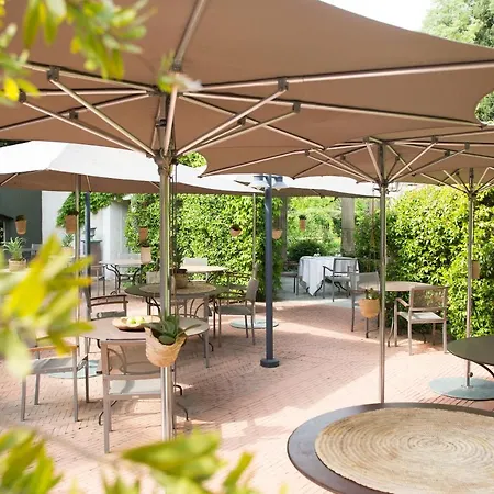 Le Prieure 5* Villeneuve-les-Avignon