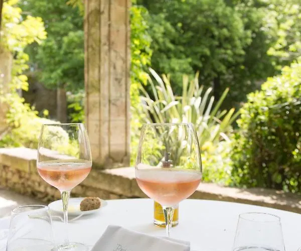 Ξενοδοχείο Le Prieure 5*