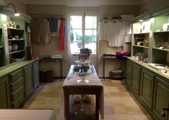 Le Prieure Villeneuve-lès-Avignon