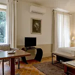 Le Prieure Hotel Villeneuve-les-Avignon