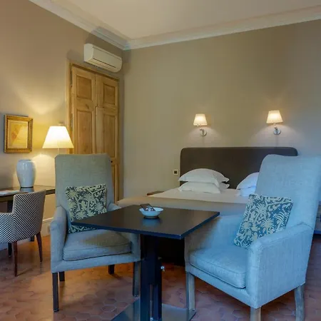 Le Prieure Villeneuve-lès-Avignon