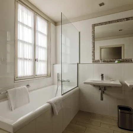 Ξενοδοχείο Le Prieure 5*