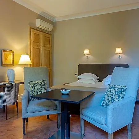 Le Prieure 5* Villeneuve-lès-Avignon