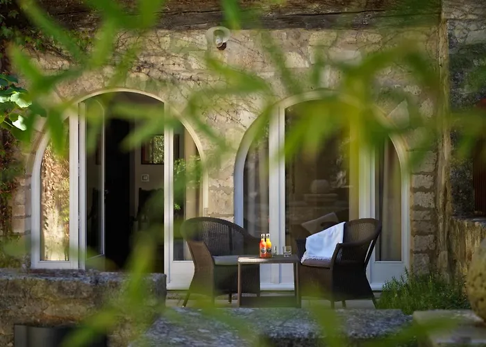 Le Prieure Hotel Villeneuve-lès-Avignon